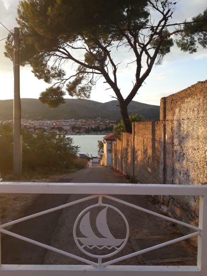 Apartment Dinka Trogir Buitenkant foto
