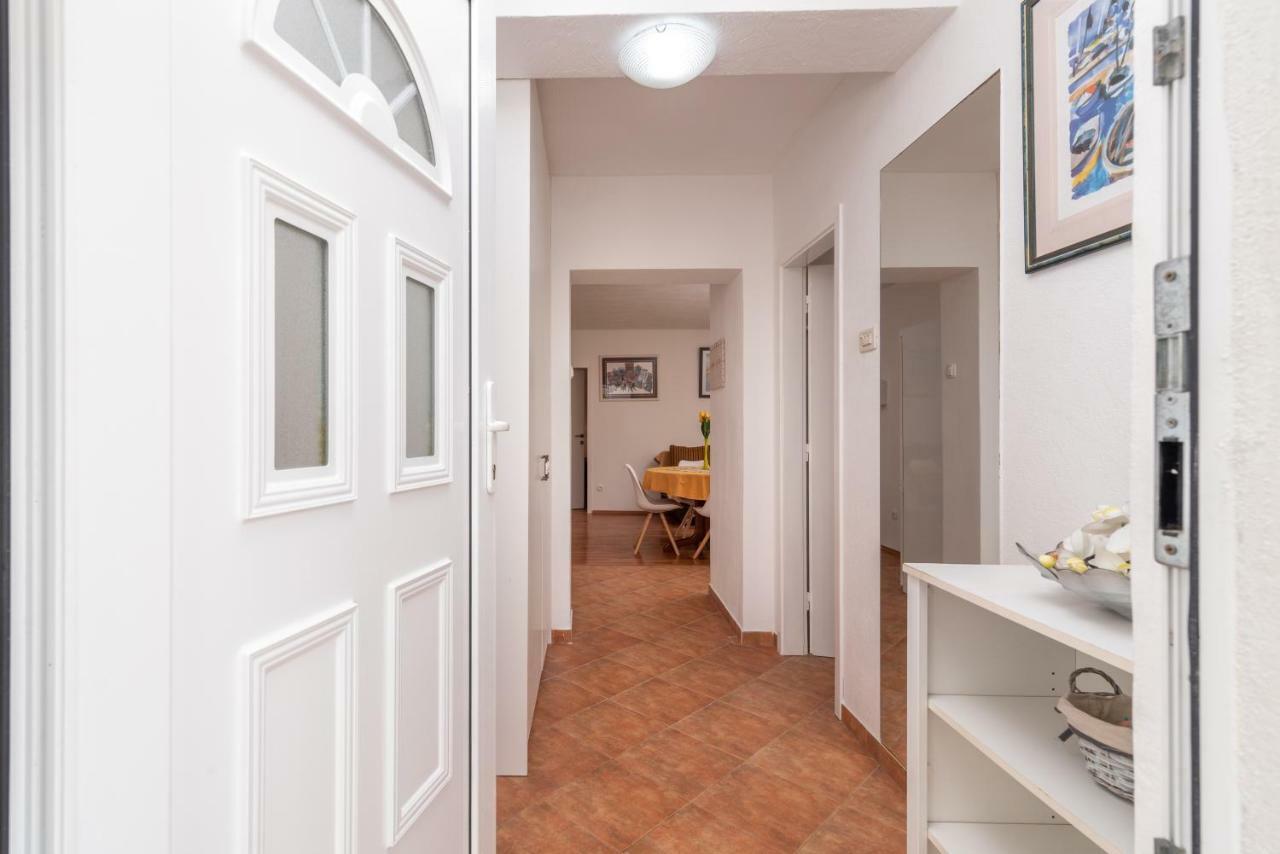 Apartment Dinka Trogir Buitenkant foto