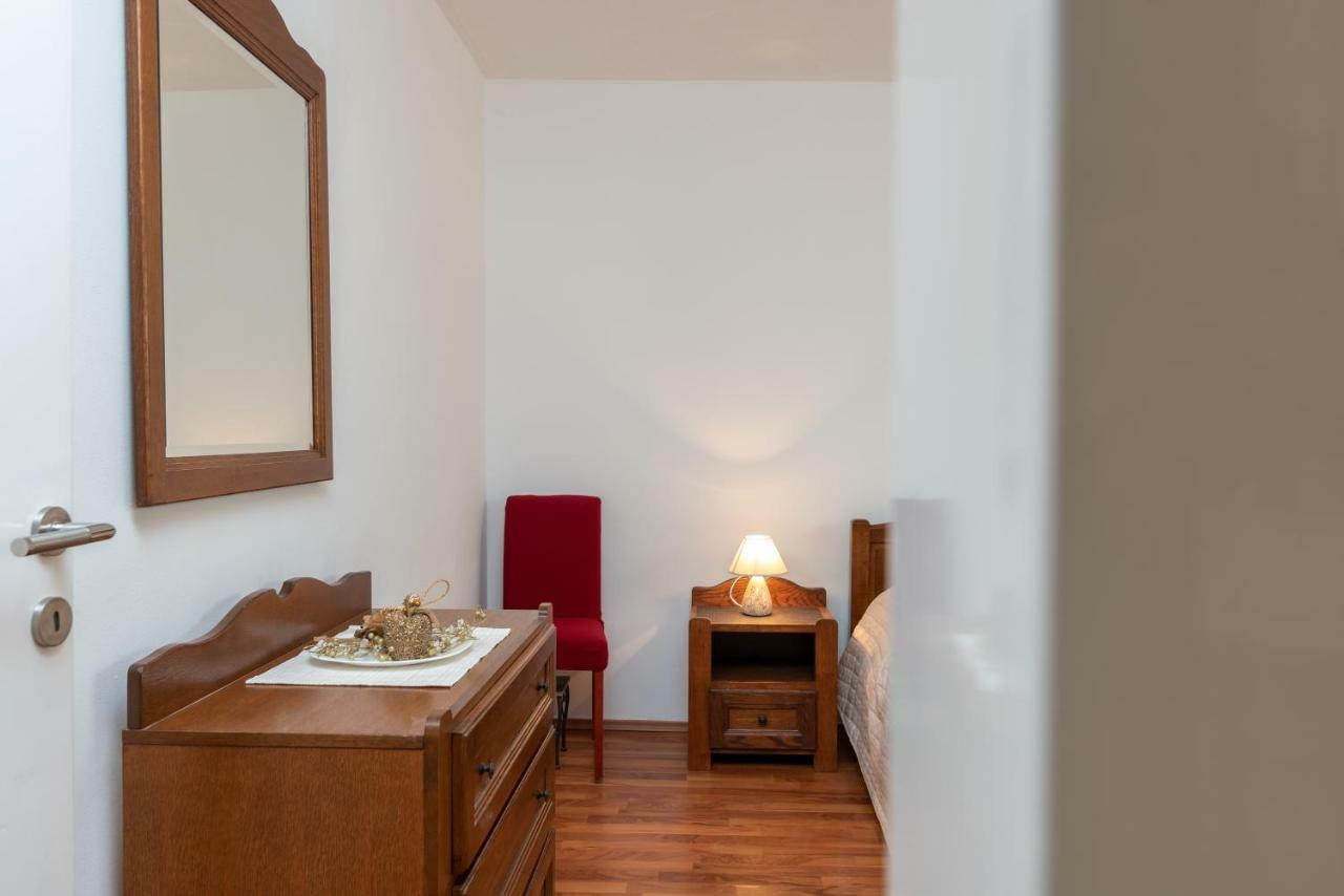Apartment Dinka Trogir Buitenkant foto