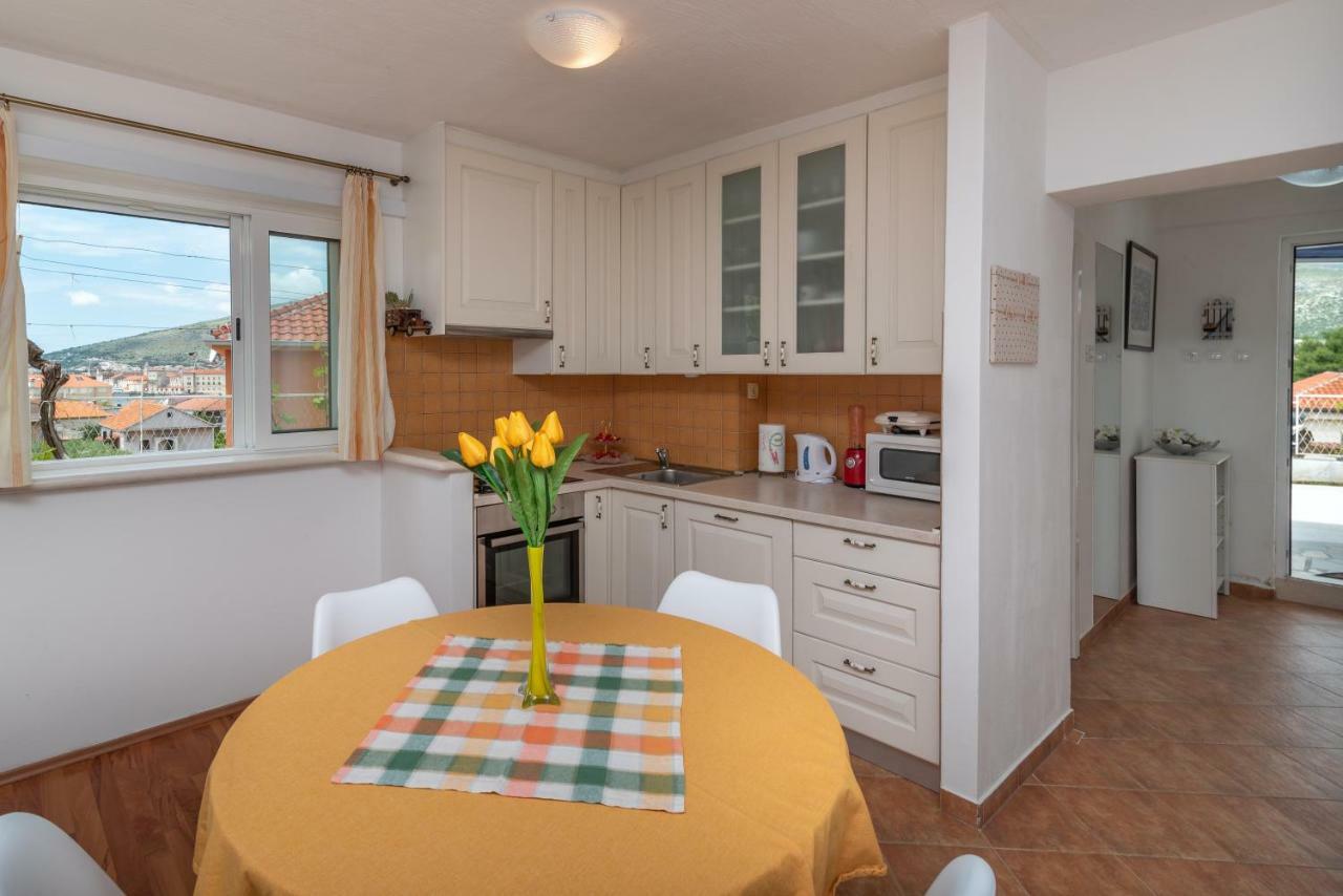 Apartment Dinka Trogir Buitenkant foto